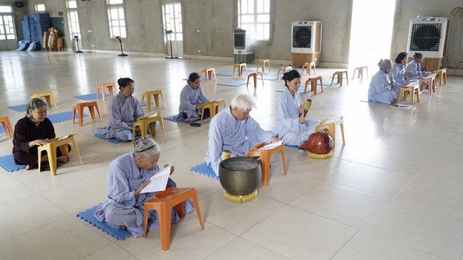 Charity of  Dong Cao pagoda