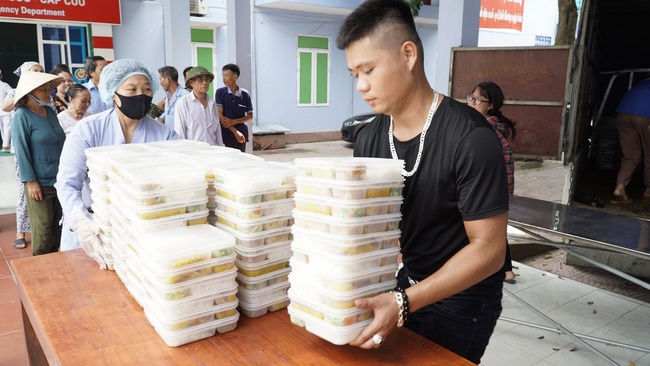 Charity of  Dong Cao pagoda