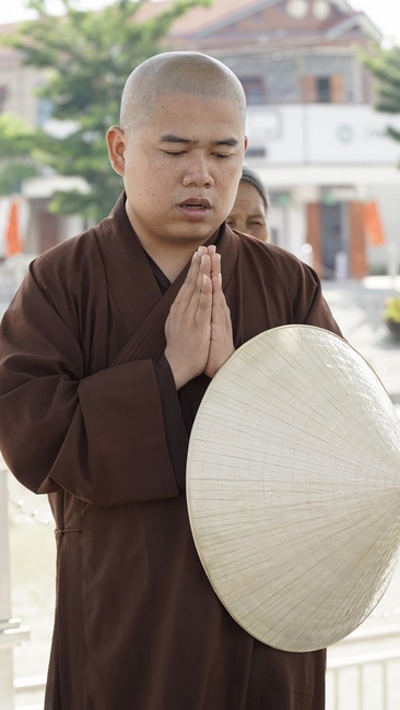 Charity of  Dong Cao pagoda