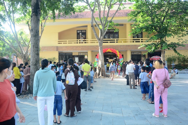 Children Retreat Titled ‘I Return to the Buddha’