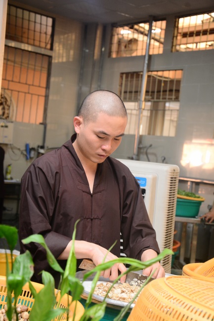 Children Retreat Titled ‘I Return to the Buddha’