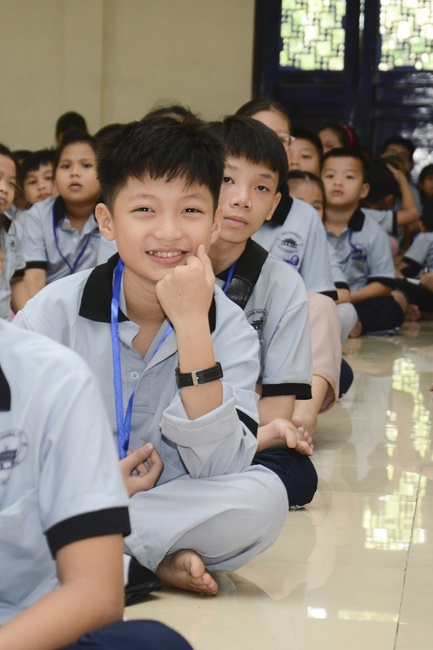 Children Retreat Titled ‘I Return to the Buddha’