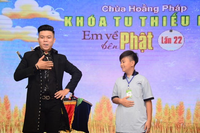 Children Retreat Titled ‘I Return to the Buddha’