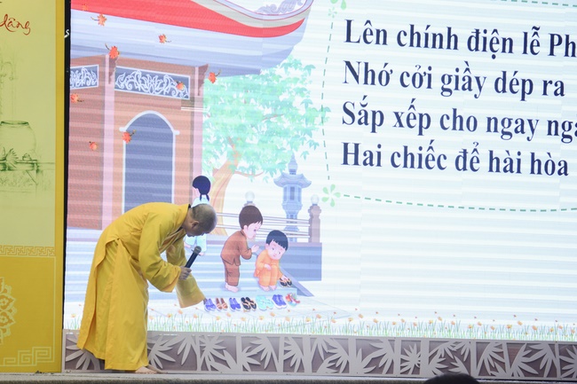 Children Retreat Titled ‘I Return to the Buddha’