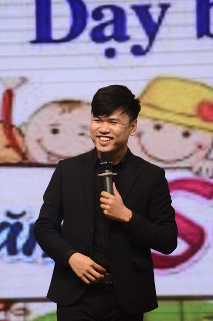 Children Retreat Titled ‘I Return to the Buddha’