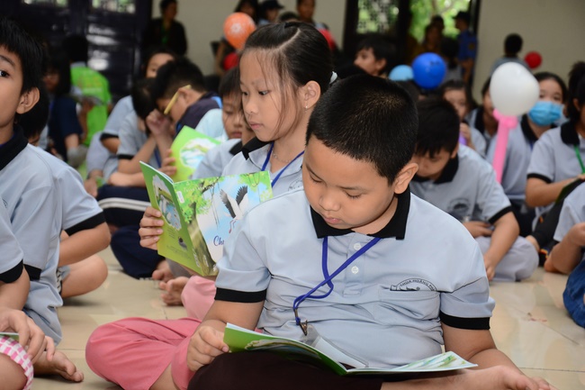 Children Retreat Titled ‘I Return to the Buddha’
