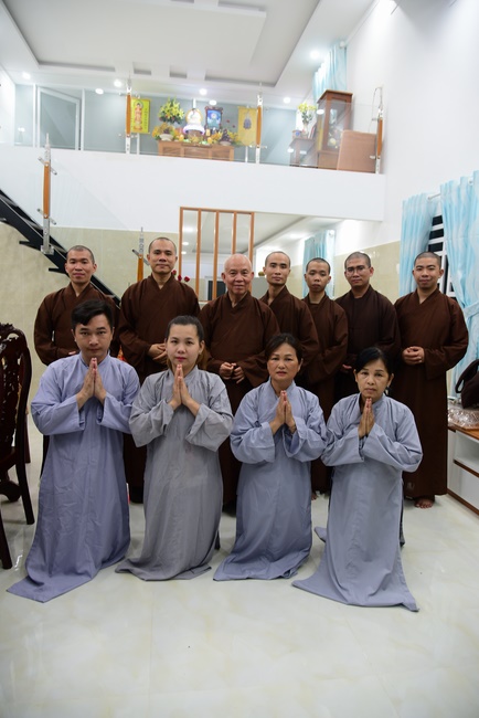 The rite putting the Buddha statue in Binh Duong
