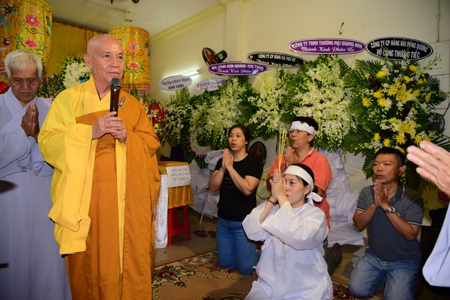 The  praying rite for rebirth in Binh Thanh District.