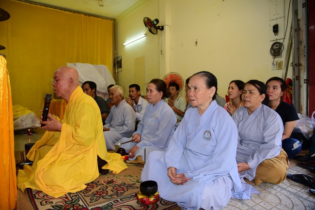 The  praying rite for rebirth in Binh Thanh District.