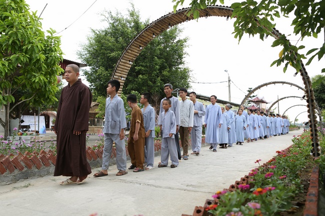 Khóa tu một ngày tại chùa Đống Cao