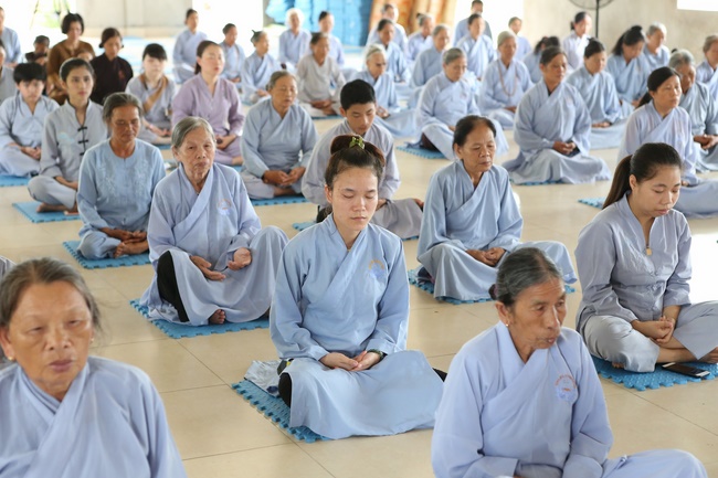 Khóa tu một ngày tại chùa Đống Cao