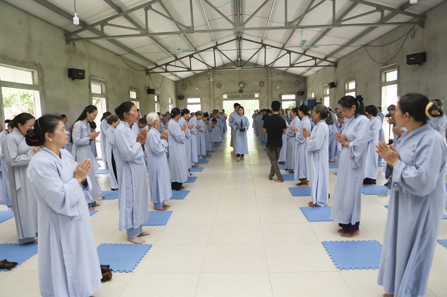 Khóa tu một ngày tại chùa Đống Cao