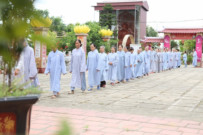 Khóa tu một ngày tại chùa Đống Cao