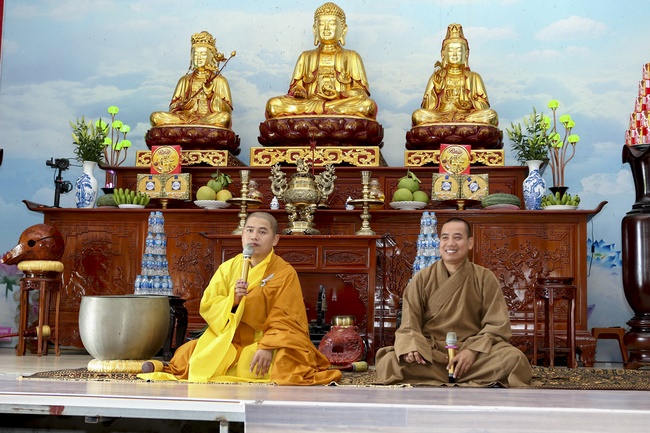 Khóa tu một ngày tại chùa Đống Cao