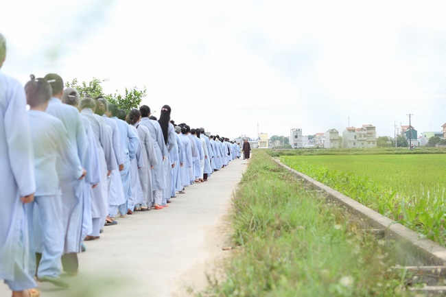 Khóa tu một ngày tại chùa Đống Cao