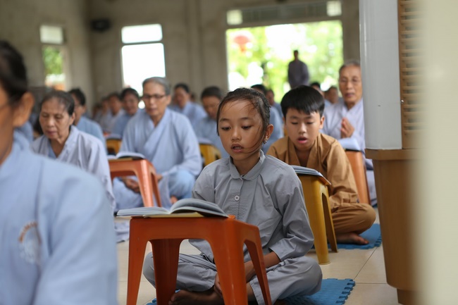 Khóa tu một ngày tại chùa Đống Cao