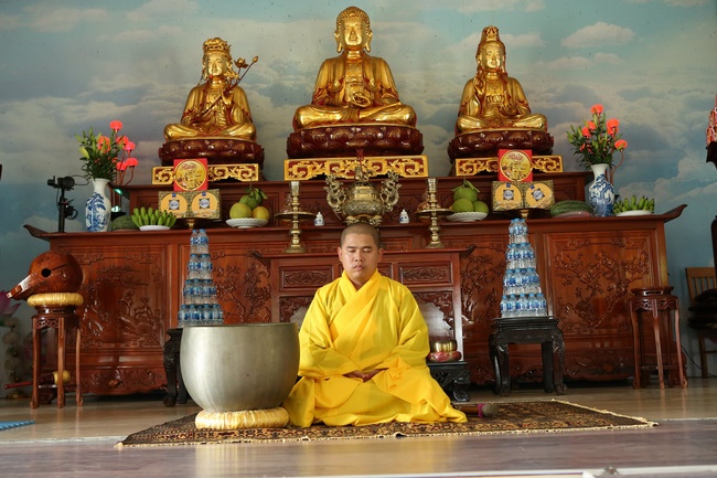 Khóa tu một ngày tại chùa Đống Cao