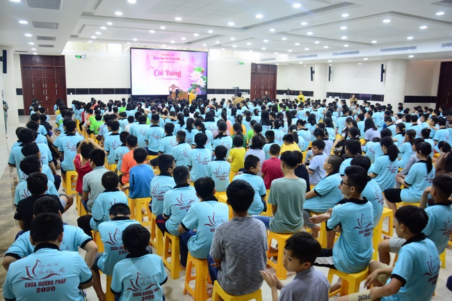 The 1st-day Children 's Summer Retreat