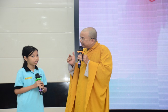 The 1st-day Children 's Summer Retreat