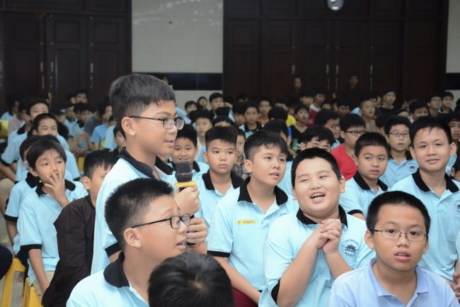 The 1st-day Children 's Summer Retreat