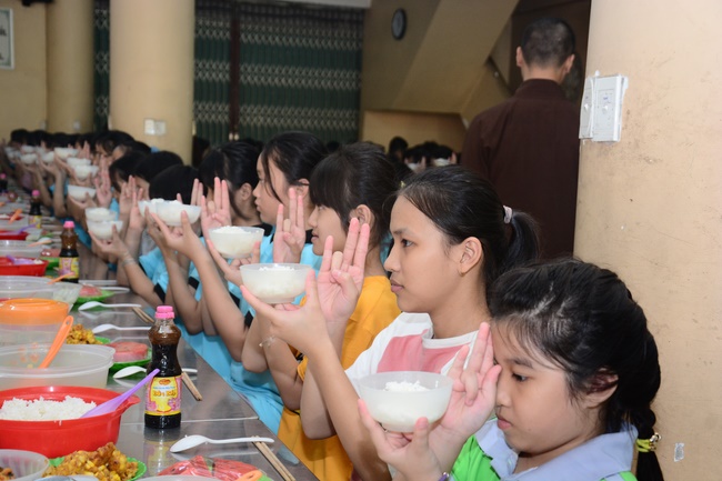 The 1st-day Children 's Summer Retreat