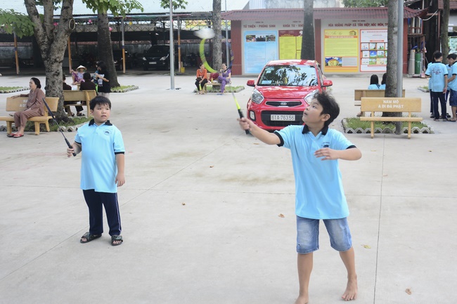 The 1st-day Children 's Summer Retreat