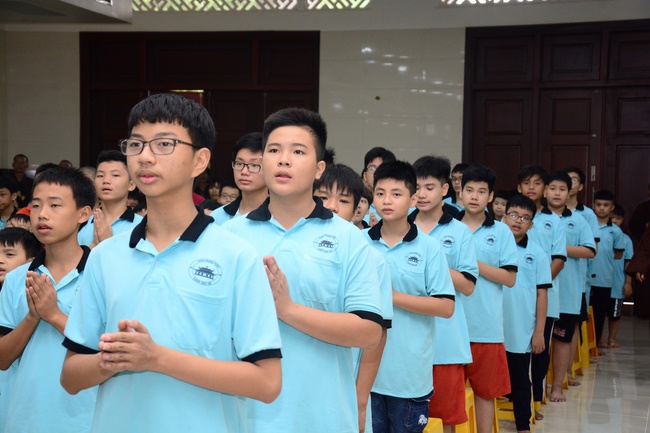 The 1st-day Children 's Summer Retreat