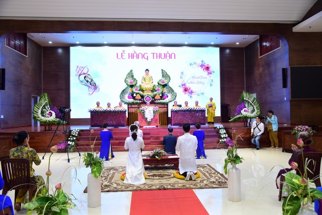 The Wedding Ceremony at the pagoda