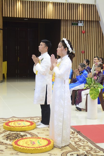 The Wedding Ceremony at the pagoda