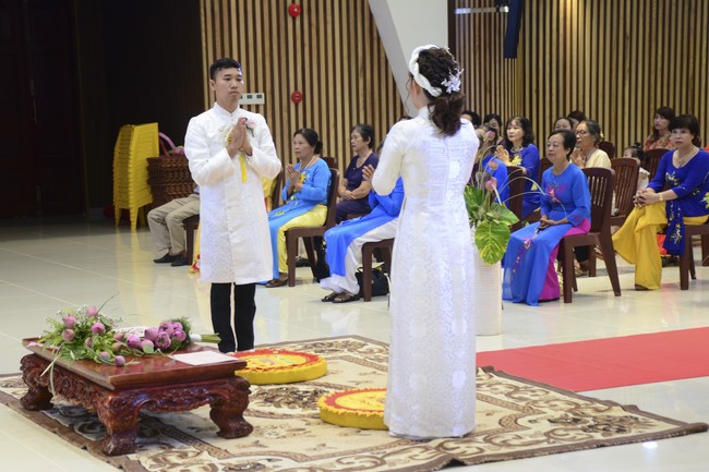 The Wedding Ceremony at the pagoda