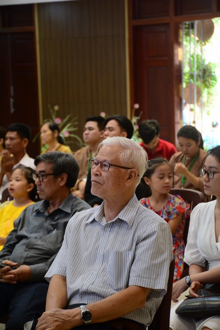 The Wedding Ceremony at the pagoda