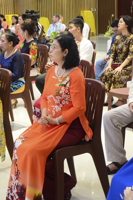 The Wedding Ceremony at the pagoda