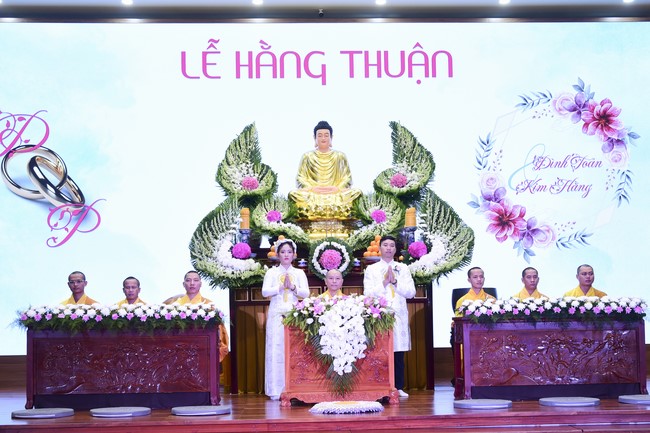 The Wedding Ceremony at the pagoda