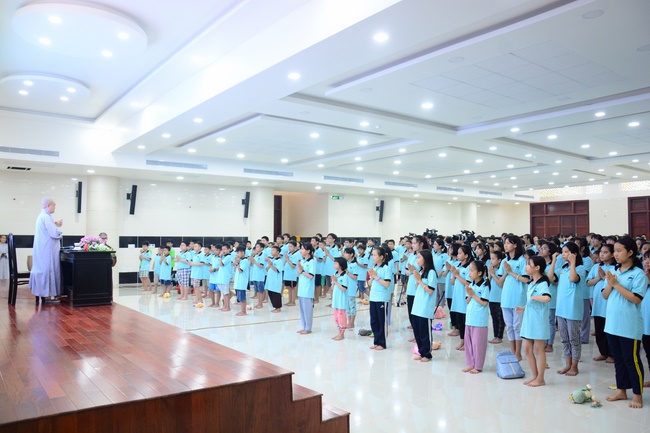 The 3rd-day Children 's Summer Retreat