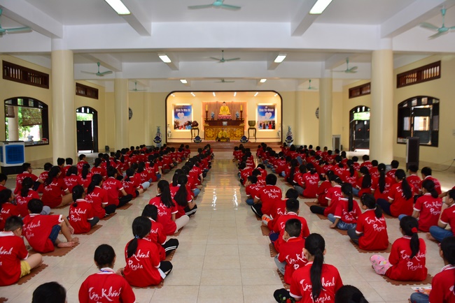 Children Summer Retreat at Tay Khanh Pagoda