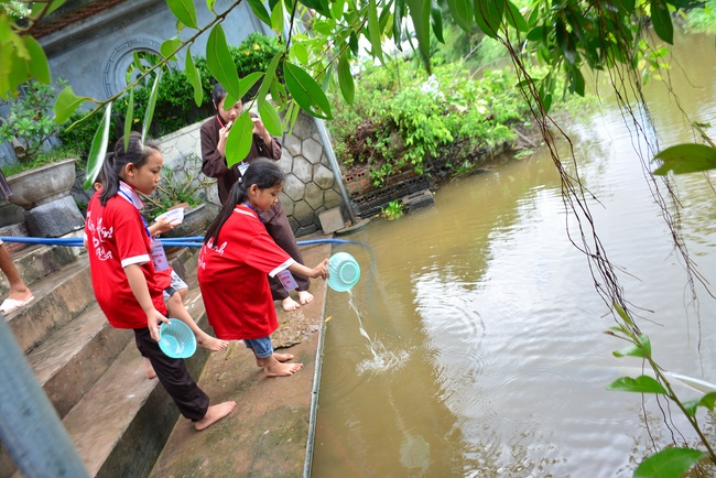 Children Summer Retreat at Tay Khanh Pagoda