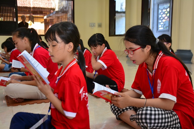 Children Summer Retreat at Tay Khanh Pagoda