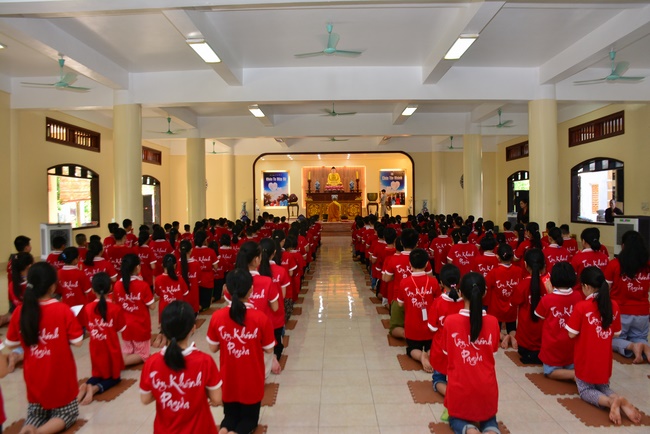 Children Summer Retreat at Tay Khanh Pagoda