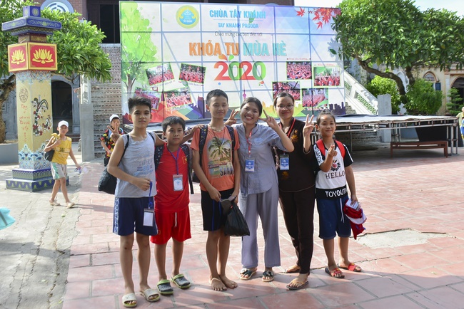 Children Summer Retreat at Tay Khanh Pagoda