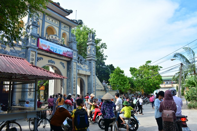 Children Summer Retreat at Tay Khanh Pagoda