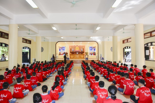 Children Summer Retreat at Tay Khanh Pagoda