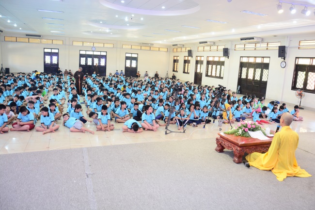 The 4th-day Children 's Summer Retreat