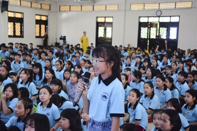 The 4th-day Children 's Summer Retreat