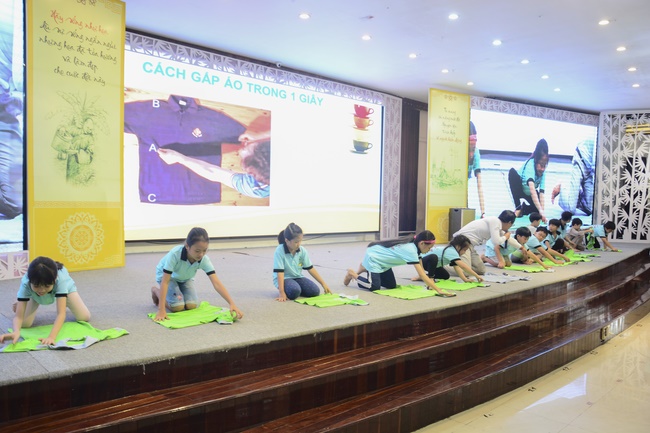 The 4th-day Children 's Summer Retreat