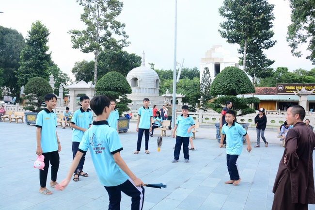 The 4th-day Children 's Summer Retreat