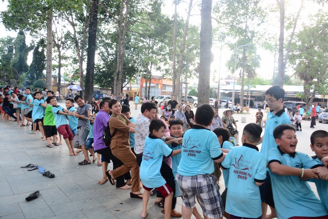 The 4th-day Children 's Summer Retreat