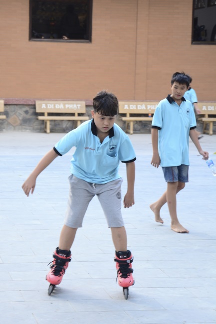 The 4th-day Children 's Summer Retreat