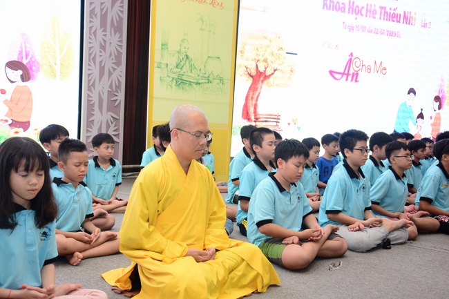 The 5th-day Children 's Summer Retreat