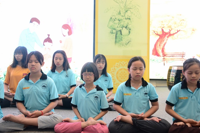 The 5th-day Children 's Summer Retreat