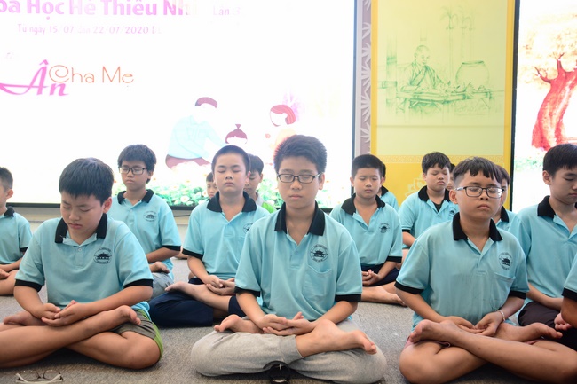 The 5th-day Children 's Summer Retreat